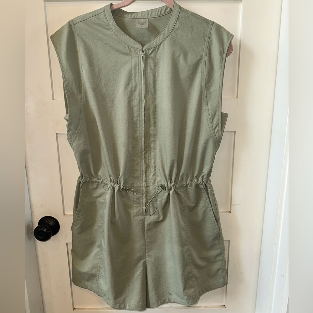 Calia by Carrie Underwood Utility Romper – Sage Green, Size L